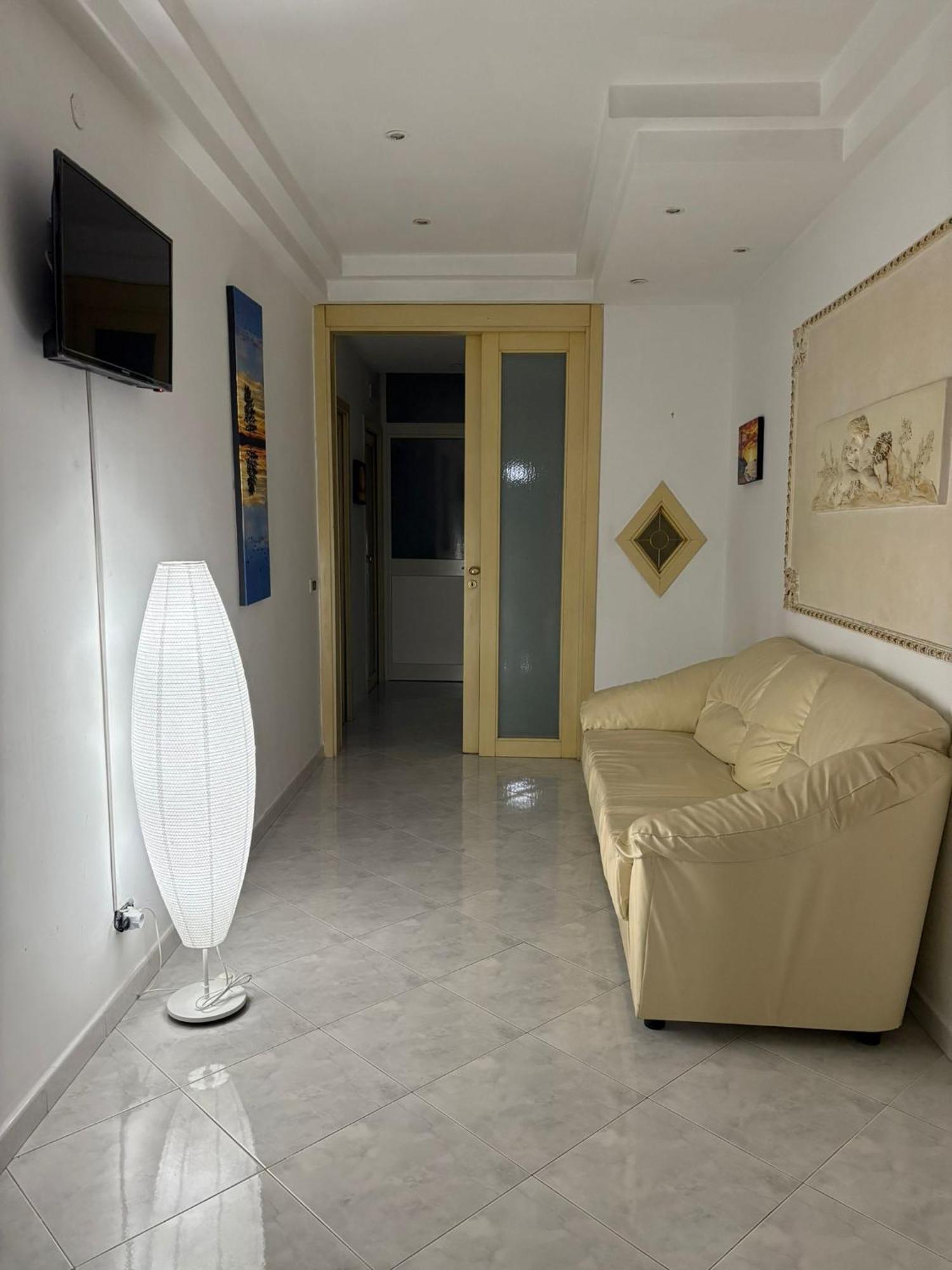Cuore Di Casa * Naples